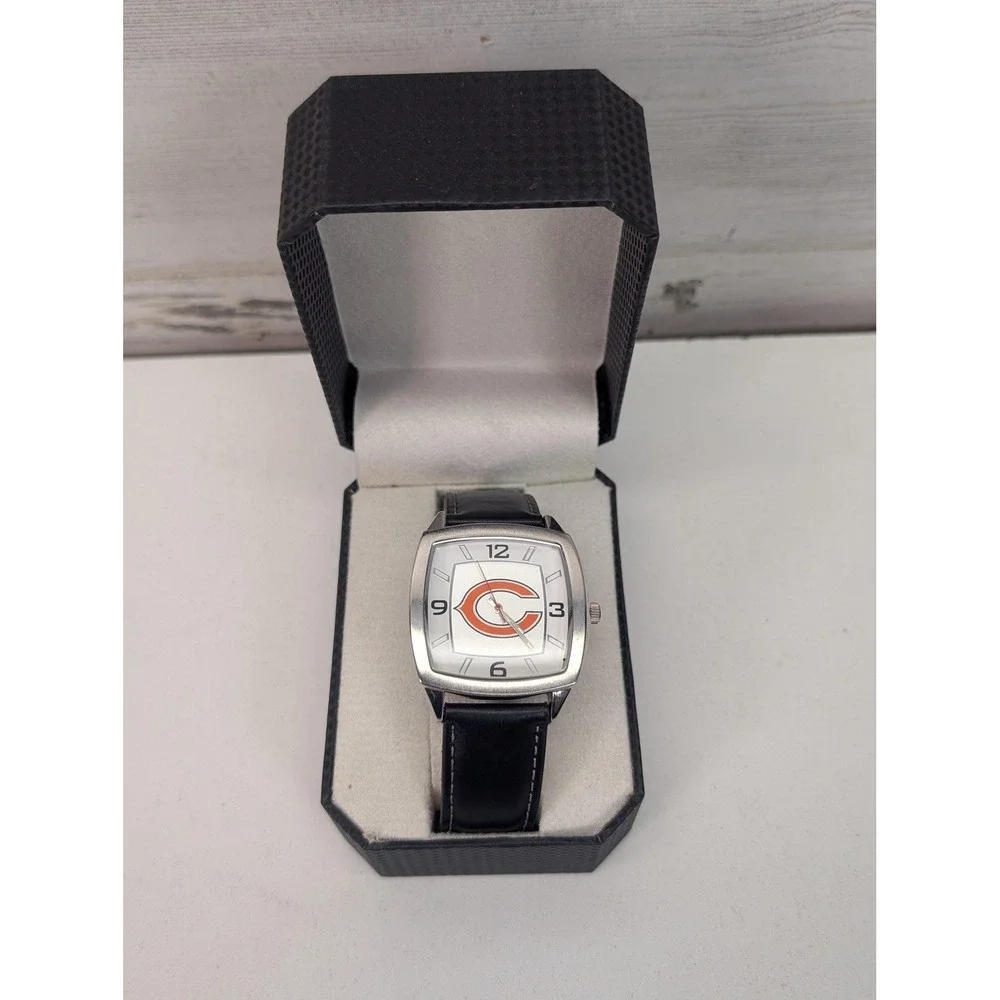 Chicago Bears Mens Watch Silver Dial Cushion Case Black Leather NFL Logo Box